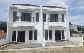 Dijual Rumah 2 Lantai Lokasi Strategis Dekat LRT Cibubur Junction