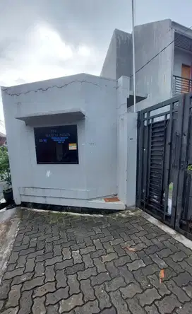 jual rumah strategis bebas banjir - meruya