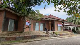 Dijual! Rumah Jawa Modern dengan Kolam Renang dan Halaman Asri