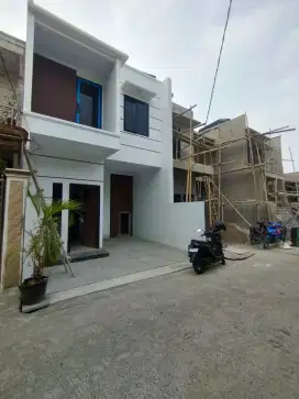 Di jual murah dua lantai ngabisin sisa 1 di cijantung kalisari