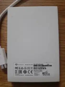 HDD eksternal Seagate Backup Plus Slim 2 TB. Kondisi normal. USB 3.0