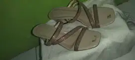 D jual sendal bekas