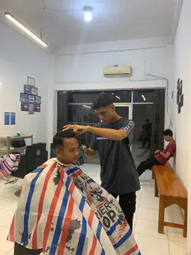 PRIVATE BARBERSHOP dan PANGKAS