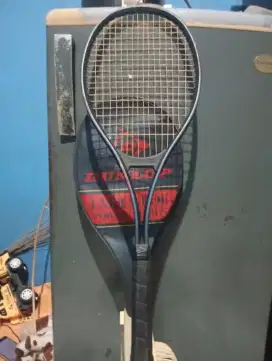 Raket tennis dunlop