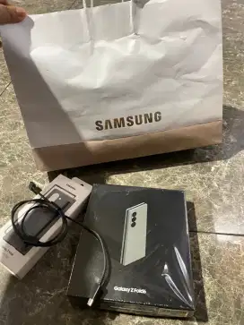 SAMSUNG Z FOLD 6 RAM 12/256GB ( LIKE NEW )
