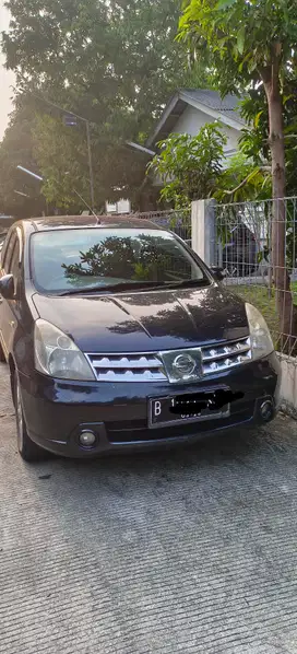 Nissan Grand livina 2011 Bensin