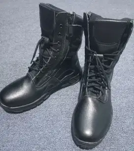 Sepatu dinas PDL no. 42