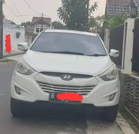 Jual mobil Hyundai Tucson matic tahun 2012 warna putih