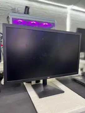 MONITOR LG 24 INCH HARGA 750 RIBU 75HZ MULUS BAGUS SIAP PAKE