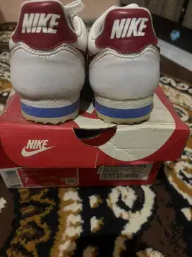Sepatu nike ori