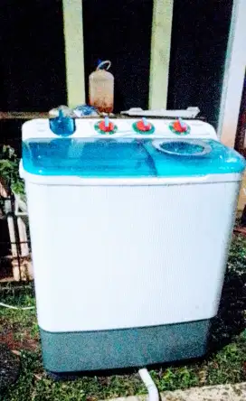 Mesin cuci 8.9 kg Sanken