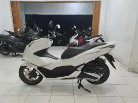 Honda pcx 160 abs 2024 km 15rb harga mulus