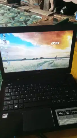 dijual laptop acer aspire E14 ram 2 ddr 3
