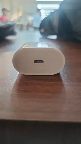 DIJUAL APPLE 20 WATT USB C POWER ADAPTER FAST CHARGING ORIGINAL IBOX