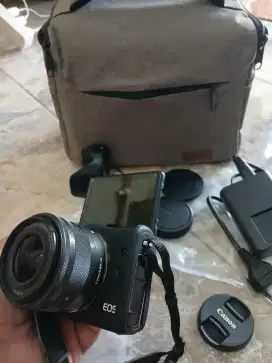 Canon Eos M100 Plus Lensa Kit 14-45mm