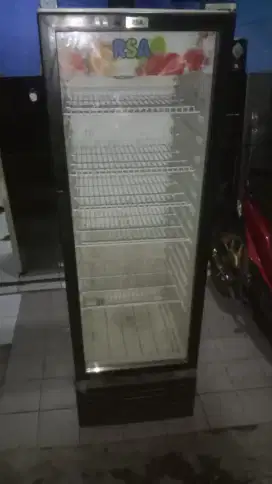 Dijual Showcase Merek RSA 5rak kondisi bagus normal siap pakai nego