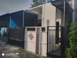 Di jual rumah di perumahan cluster