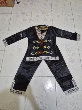 Baju Adat Dayak Pria