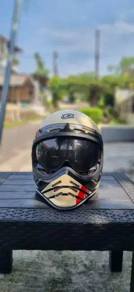 Helm JP Signature Classics retro