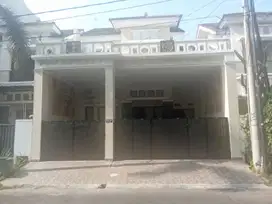 Disewakan Rumah di Cluster Aralia Harapan Indah Bekasi