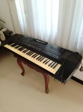 Jual keyboard Roland E70 legend murah