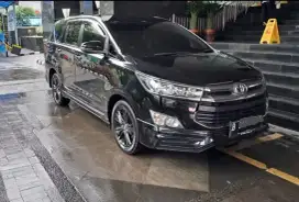 Innova TRD Sportivo 2020 KM rendah