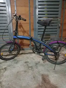 Sepeda lipat pasific