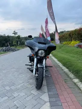 HARLEY DAVIDSON STREETGLIDE 2017