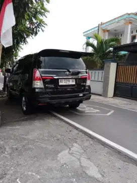 Toyota Innova G 2.0 MT