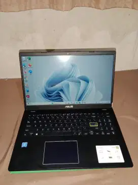 Laptop ASUS E510 tipis dan ringan cocok untuk kerja dan kuliah