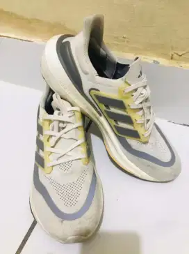 Jual sepatu bekas ORIGINAL ASLI adidas dan Nike