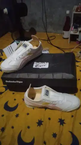 Onitsuka Tiger

MEXICO 66 SLIP-ON