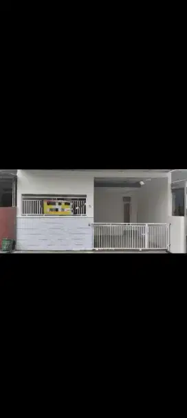 Disewakan Rumah di PERUM BUMARAS sangat strategis.