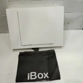 MacBook Air M3 15 inch 8/256GB iBox New