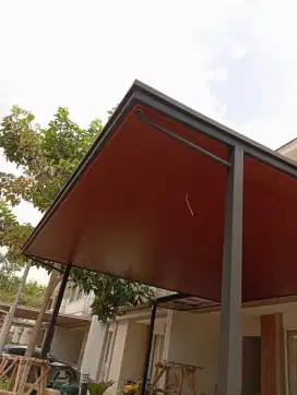 kanopi baja ringan
