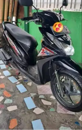 Dijual Honda Beat 2015 (Like New)