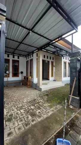 Rumah di sambangan singaraja dekat sekolah