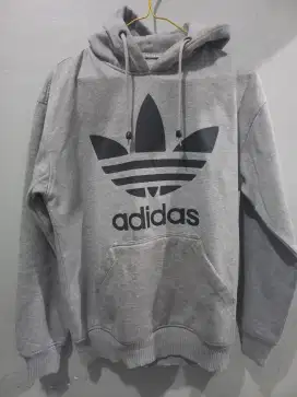 Adidas like new switer