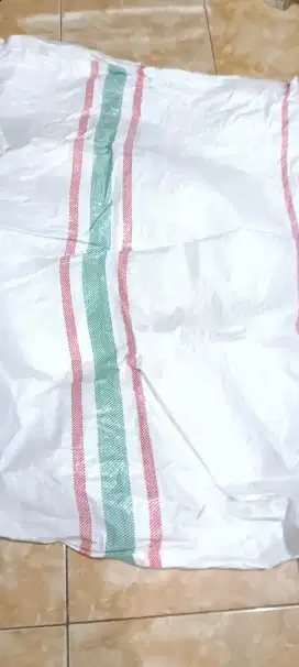 Karung bekas 1x pakai ukuran 90cm garis hijau