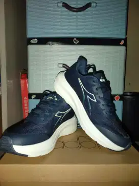 SEPATU DIADORA NAVY