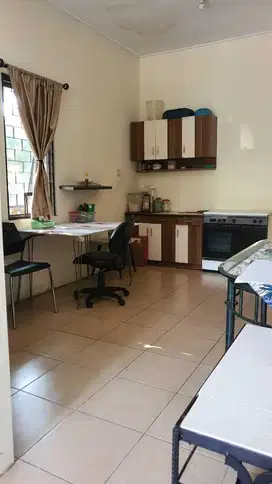 Di jual cepat murah rumah Hoek di Harapan amulya Regency