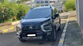 Km22rb mitsubishi xpander cross premium cvt 2023 pakai 2024 hitam