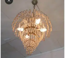 Lampu kristal jaman dulu