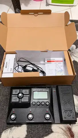 ZOOM G2X FOUR MULTI EFEK PROSESOR