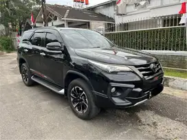KM 86RB TOYOTA FORTUNER VRZ TRD 2019 AT DIESEL AUTOMATIC 2020/2018 gr