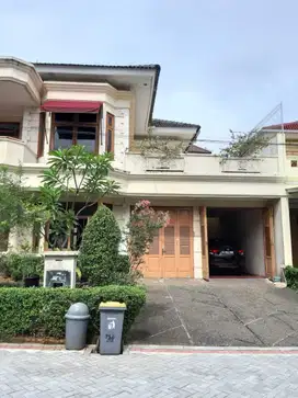 rumah mewah dan megah - pondok labu