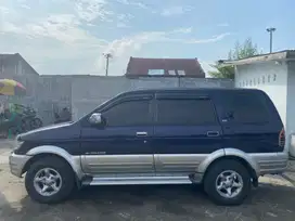 Chevrolet Tavera 2004 Bensin