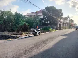 TANAH MUDUTAKI GATSU BARAT LINGKUNGAN ELIT