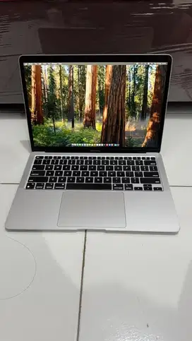 MACBOOK AIR M1 2020 8/256