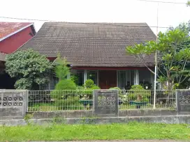 DIJUAL CEPAT RUMAH CLASSIC TROPICAL